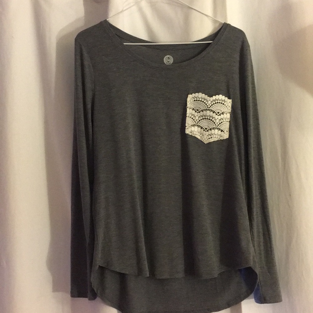 CUTE GRAY SOFT COTTON SHIRT WITH CUTE POCKET✨